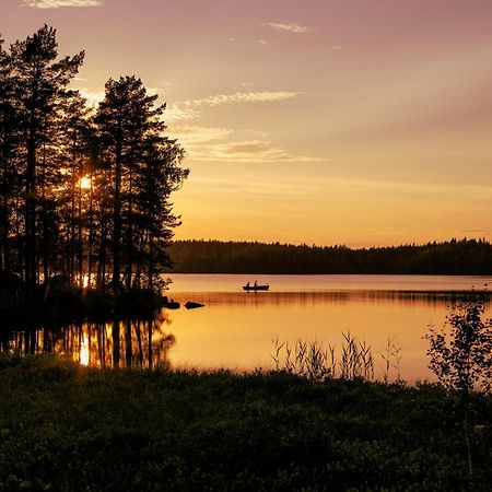 Peaceful Getaway In The Woods W/ Fireplace Åsljunga Buitenkant foto