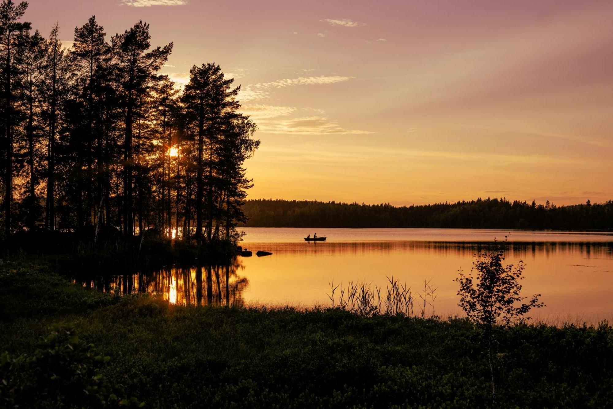 Peaceful Getaway In The Woods W/ Fireplace Åsljunga Buitenkant foto
